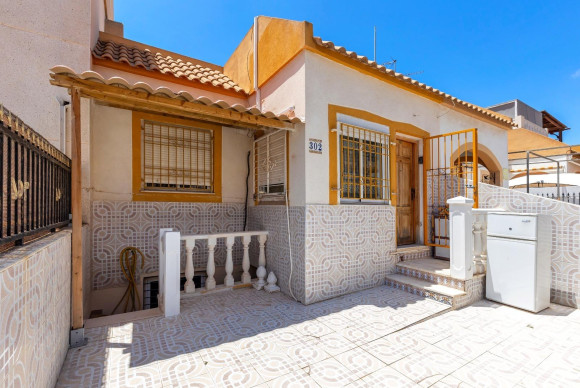 Apartment  - Resale - Torrevieja - Torretas