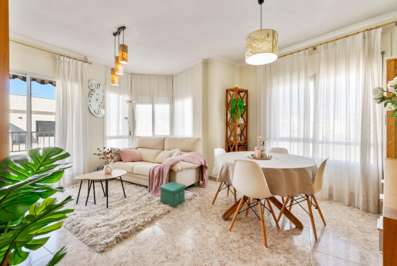 Apartment  - Resale - Torrevieja - Torrevieja - Centre