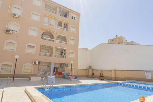Apartment  - Resale - Torrevieja - torrevieja
