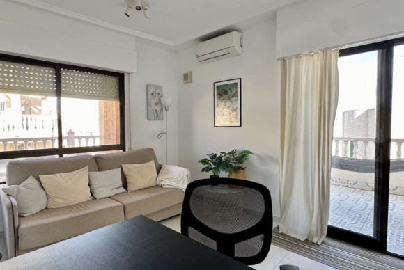 Apartment  - Resale - Torrevieja - Torrevieja