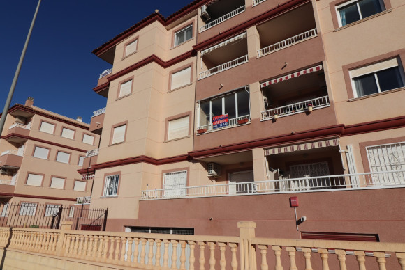 Appartement  - Herverkoop - Algorfa - Algorfa - Village