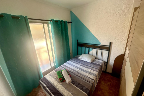 Appartement  - Herverkoop - Alicante - Virgen del Remedio-Parque lo Morant