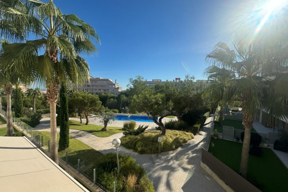 Appartement  - Herverkoop - Orihuela Costa - A15666