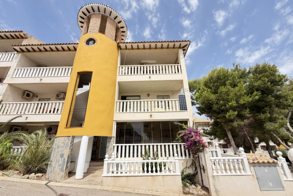 Appartement  - Herverkoop - Orihuela Costa - Villamartin