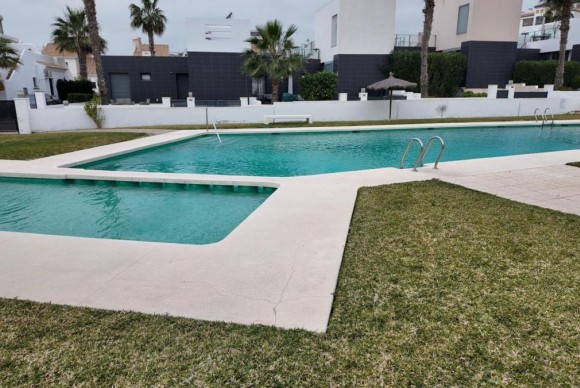 Appartement  - Herverkoop - Orihuela - Orihuela