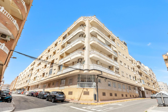 Appartement - Herverkoop - Torrevieja - El molino