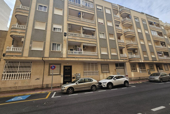 Appartement  - Herverkoop - Torrevieja - Estacion de autobuses