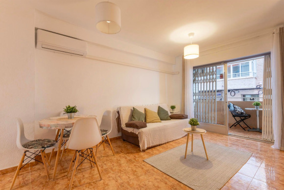 Appartement  - Herverkoop - Torrevieja - JJMYR-65356