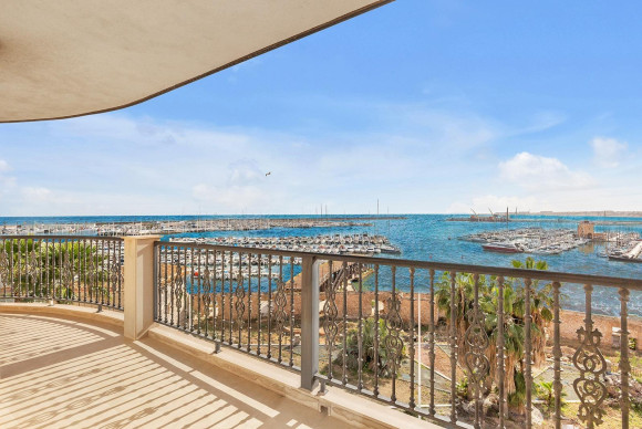 Appartement  - Herverkoop - Torrevieja - Paseo maritimo