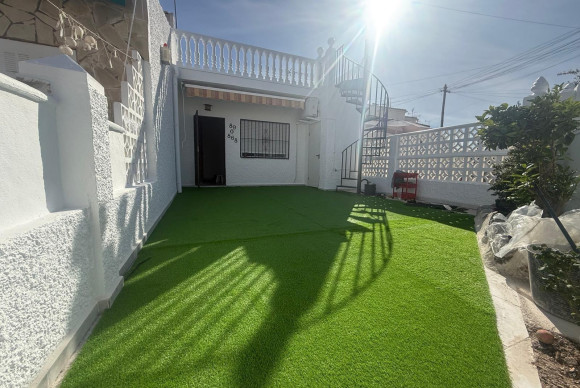 Appartement - Herverkoop - Torrevieja - Torretas