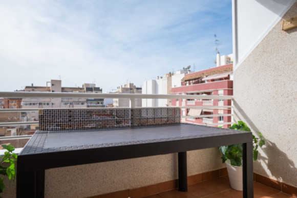 Appartement - Herverkoop - Torrevieja - Torrevieja Centro