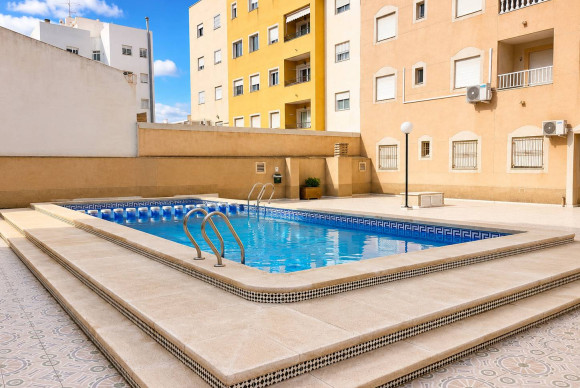 Appartement  - Herverkoop - Torrevieja - Torrevieja