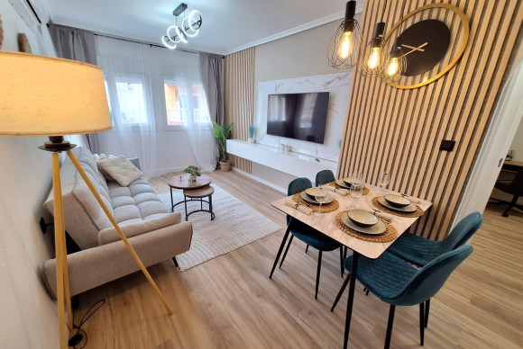Appartement - Location à long terme - Torrevieja - Centro