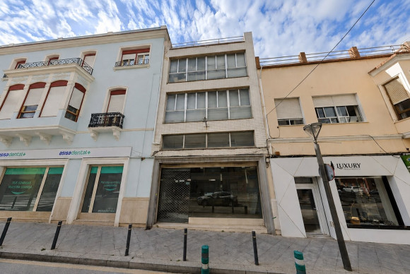 Building (Mixed-Use) - Herverkoop - Torrevieja - Torrevieja - Centre