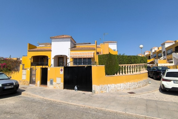 Bungalow - Resale - Los Montesinos - La Herrada