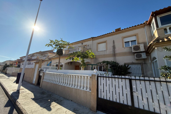Bungalow - Resale - Torrevieja - Aguas Nuevas