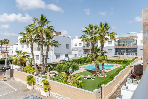 Casa semi independiente - Reventa - Orihuela Costa - Punta Prima