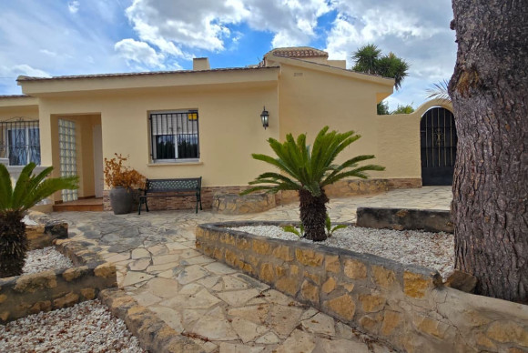 Chalet Independiente - Resale - La Nucía - La Nucía