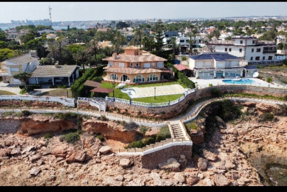 Chalet Independiente - Resale - Orihuela Costa - Orihuela Costa