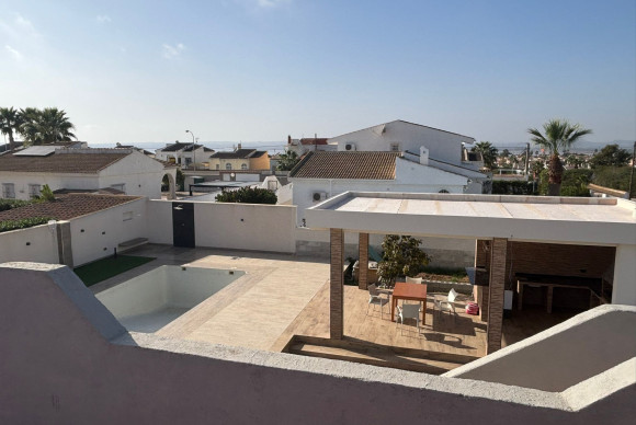 Chalet Independiente - Resale - Torrevieja - JJTIT-39659