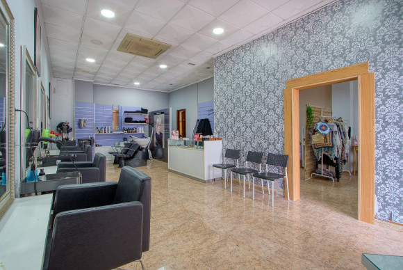 Commercial for sale - Resale - Torrevieja - JJIC-24940