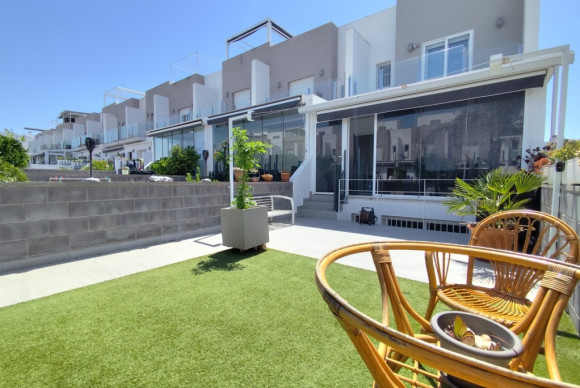 Corner townhouse - Herverkoop - Torrevieja - Torrevieja
