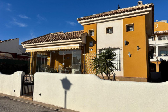 Detached House / Villa - Resale - Los Montesinos - Urbanizacion montesol