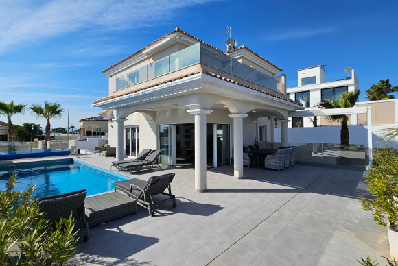 Detached Villa - Resale - La Marina - La Marina - Urbanization