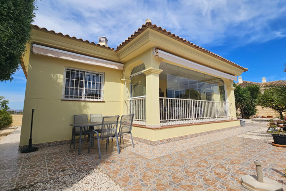 Detached Villa - Reventa - La Marina - La Marina - Urbanization