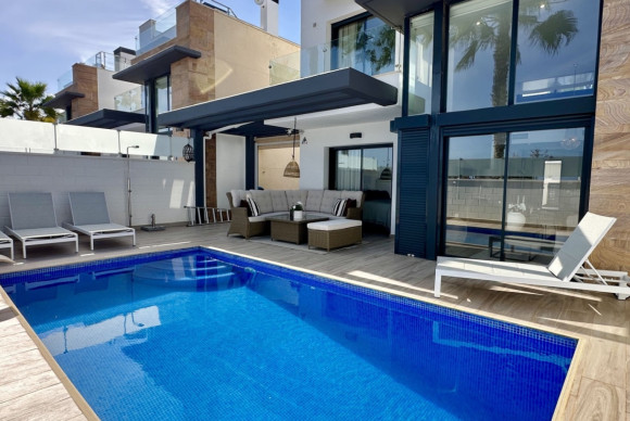 Detached Villa - Reventa - Orihuela Costa - Lomas de Cabo Roig
