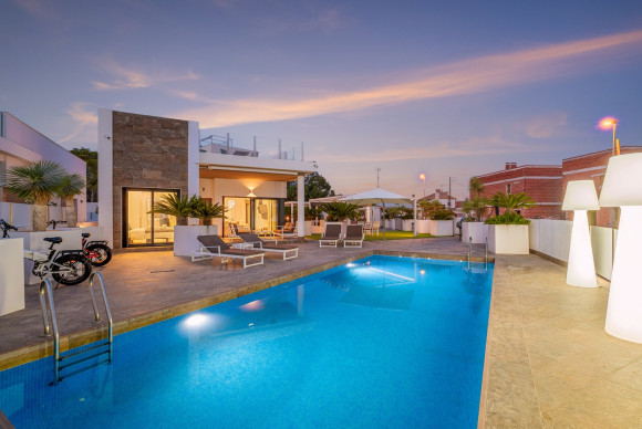 Detached Villa - Reventa - Orihuela Costa - Villamartin
