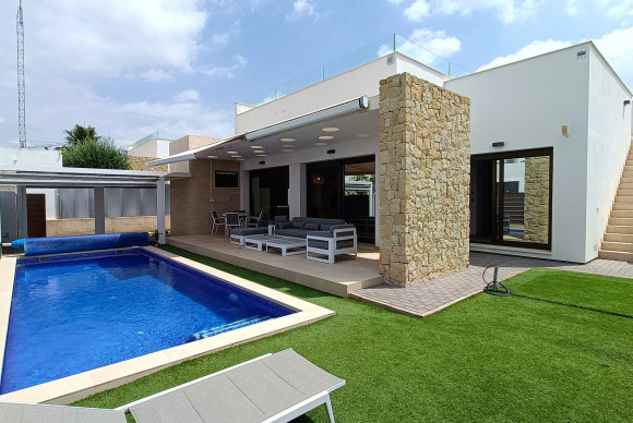 Detached Villa - Revente - Los Montesinos - Entre Naranjos / Vistabella Golf