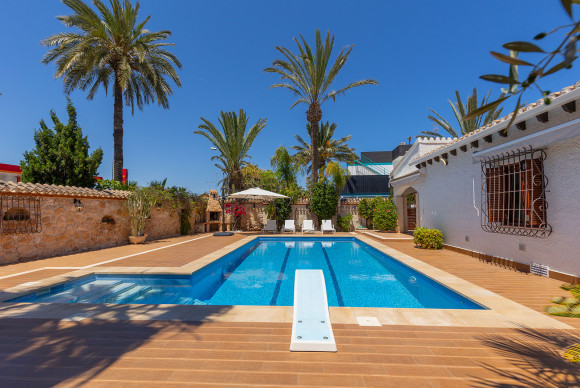 Detached Villa - Revente - Orihuela Costa - Punta Prima
