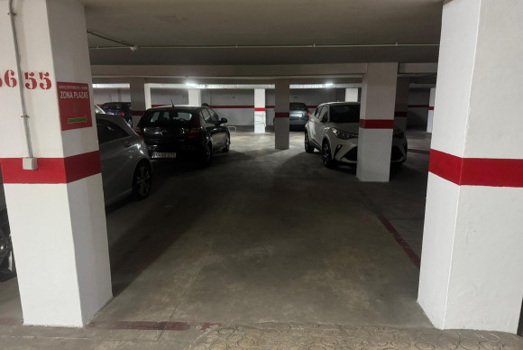 Garage - Herverkoop - Torrevieja - Playa Acequion