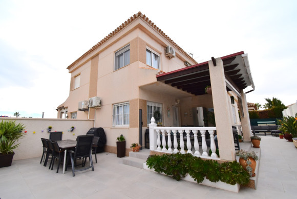 Half Vrijstaande Woning - Herverkoop - Orihuela Costa - JJVRE-87478