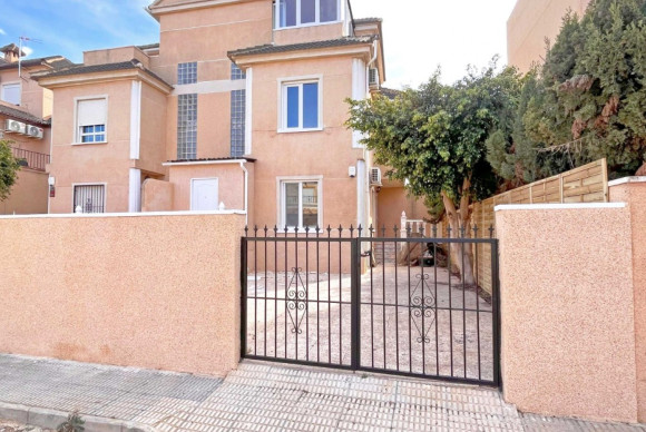 Half Vrijstaande Woning - Herverkoop - Orihuela Costa - La Zenia