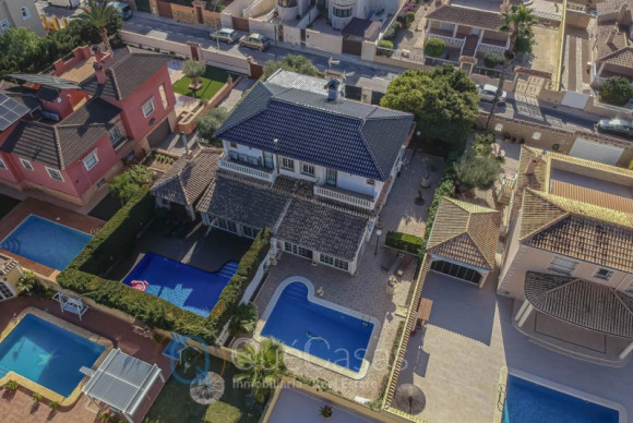 Half Vrijstaande Woning - Herverkoop - Torrevieja - Nueva Torrevieja - Aguas Nuevas