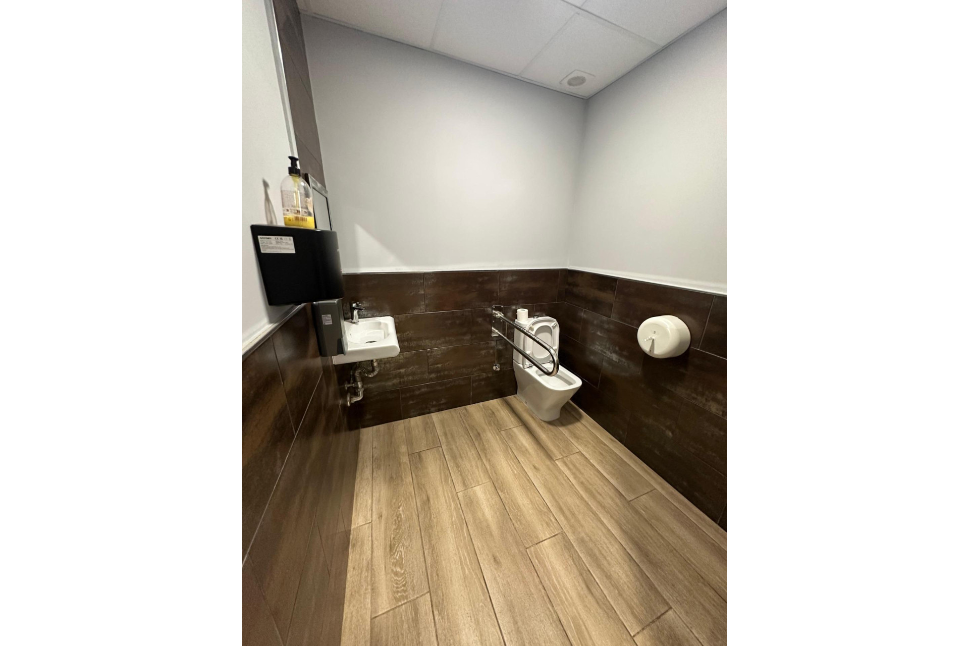 Herverkoop - Almacén - Alicante - Babel