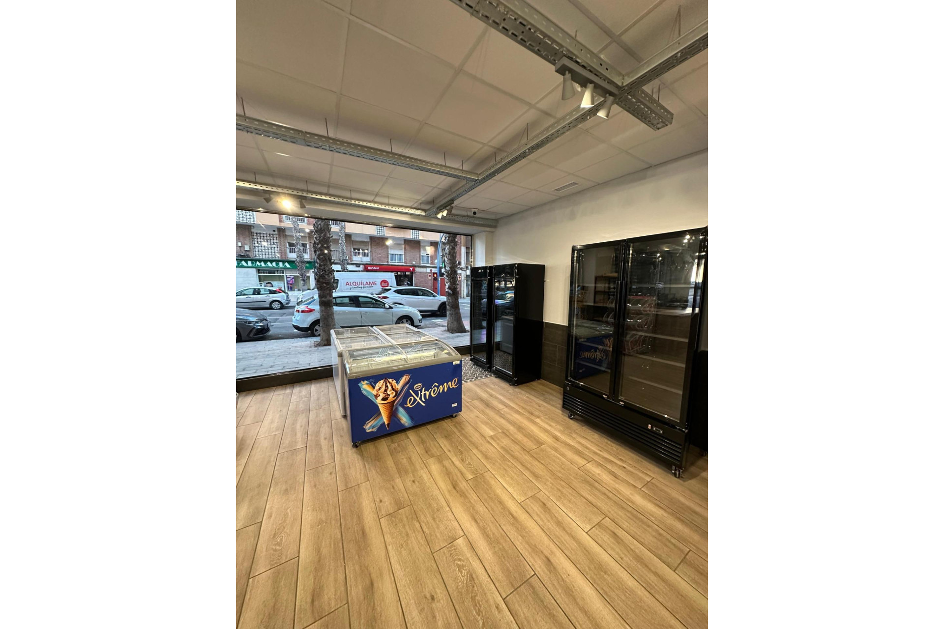 Herverkoop - Almacén - Alicante - Babel