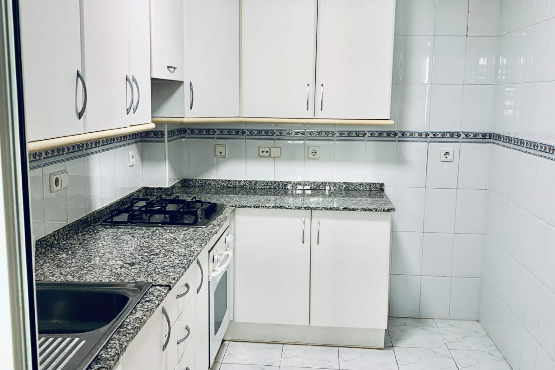 Herverkoop - Apartment / flat - Albir - center