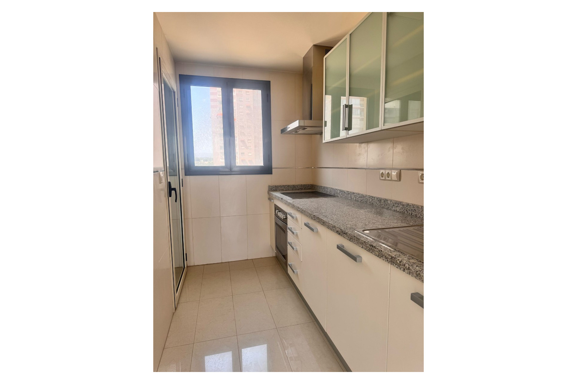 Herverkoop - Apartment / flat - Benidorm - Levante