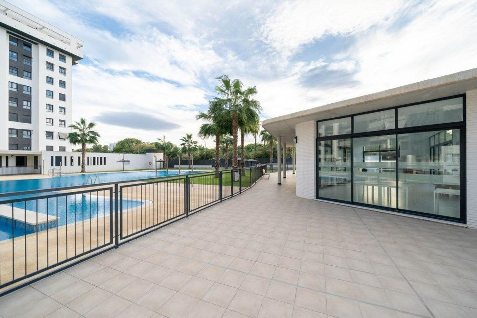 Herverkoop - Appartement  - Alicante - Alicante Golf