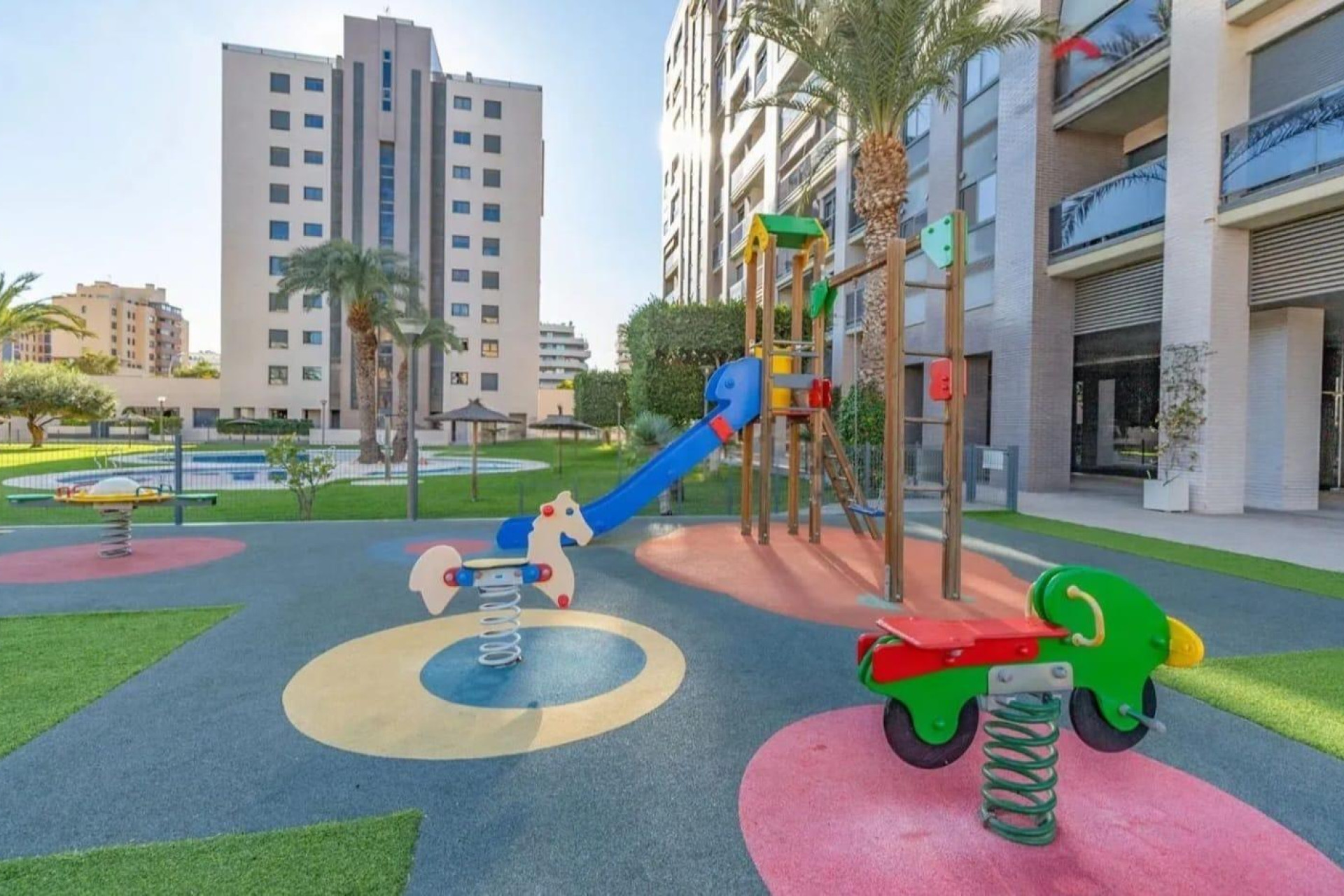 Herverkoop - Appartement  - Alicante - Alicante Golf