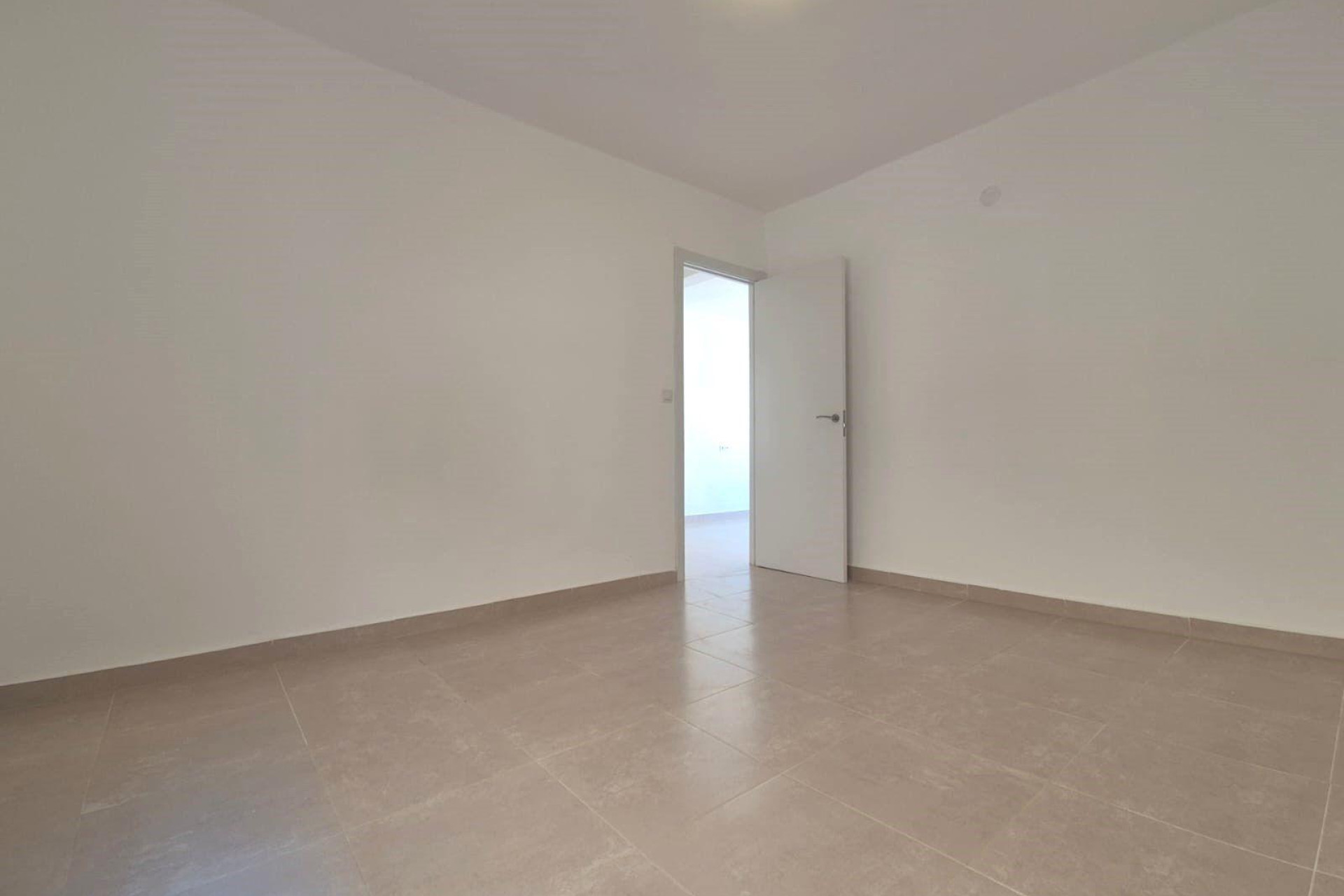 Herverkoop - Appartement  - Alicante - Altozano