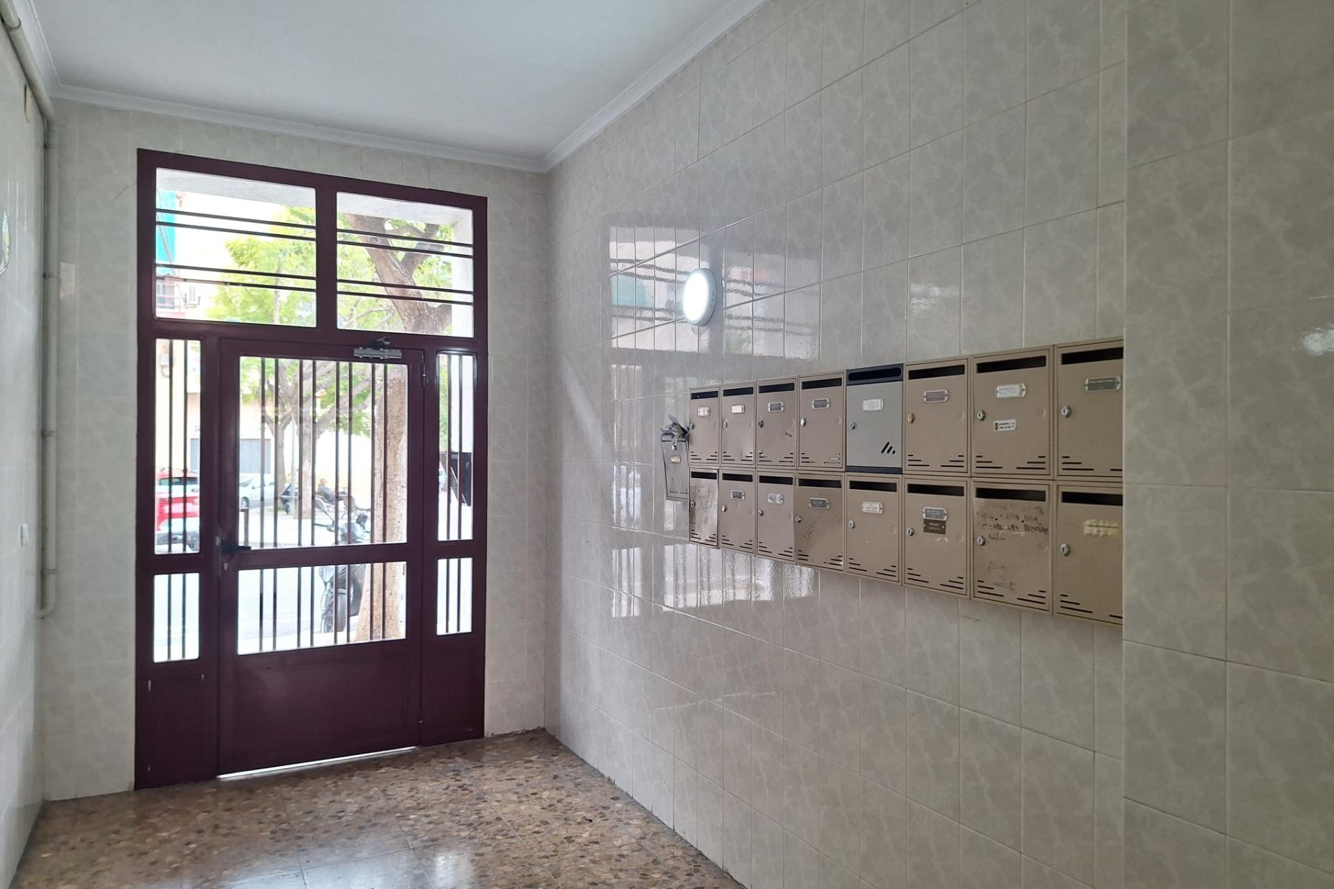 Herverkoop - Appartement  - Alicante - Altozano