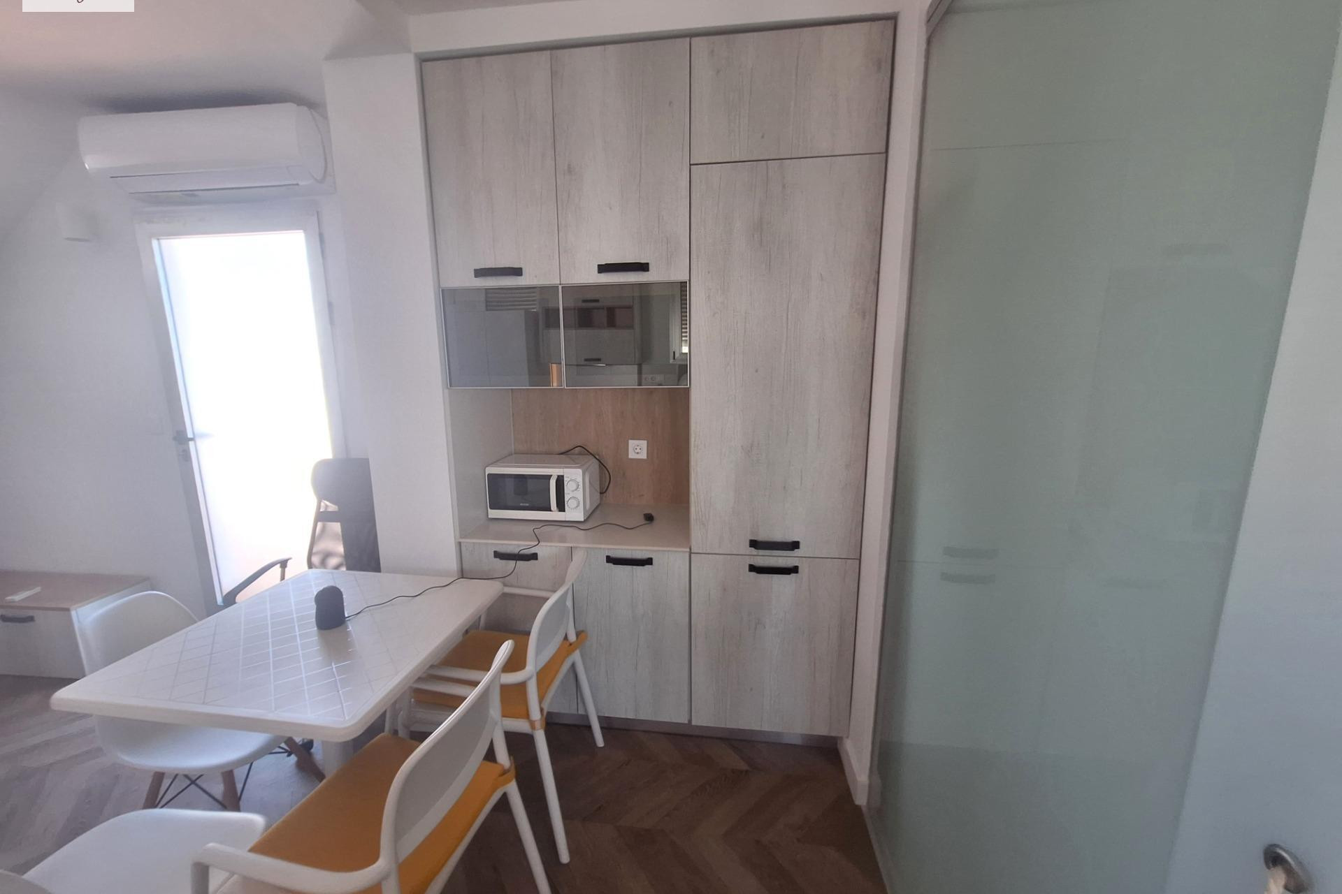 Herverkoop - Appartement  - Alicante - Centro