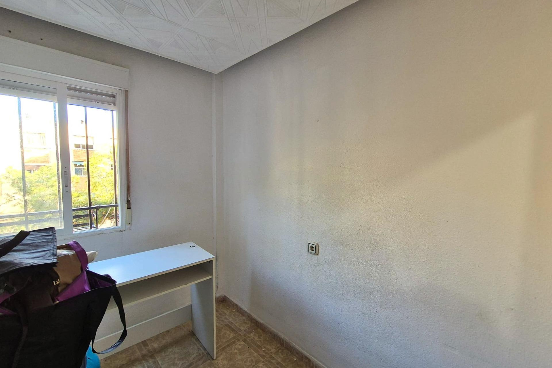 Herverkoop - Appartement  - Alicante - Juan XXIII