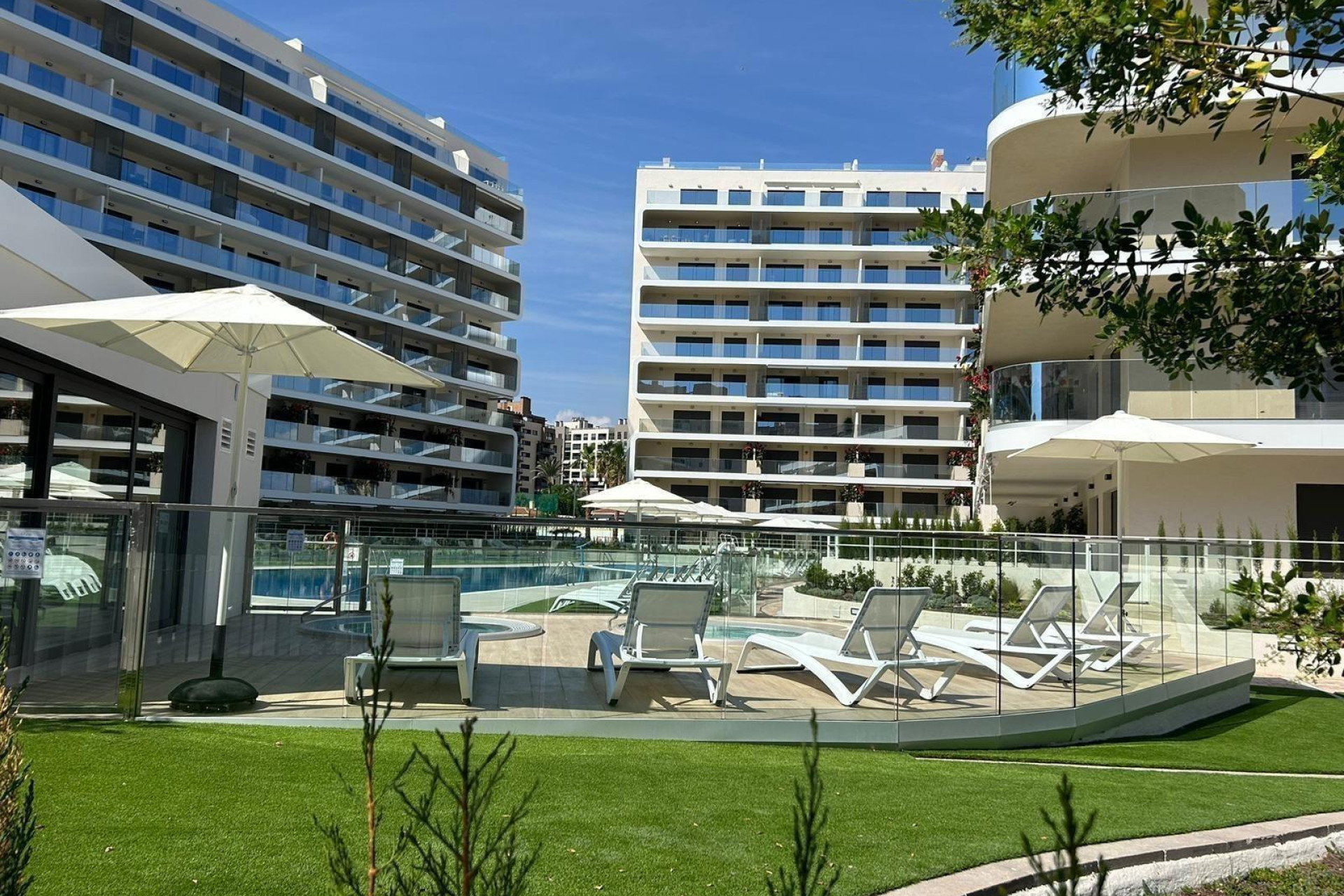 Herverkoop - Appartement  - Alicante - Pau V