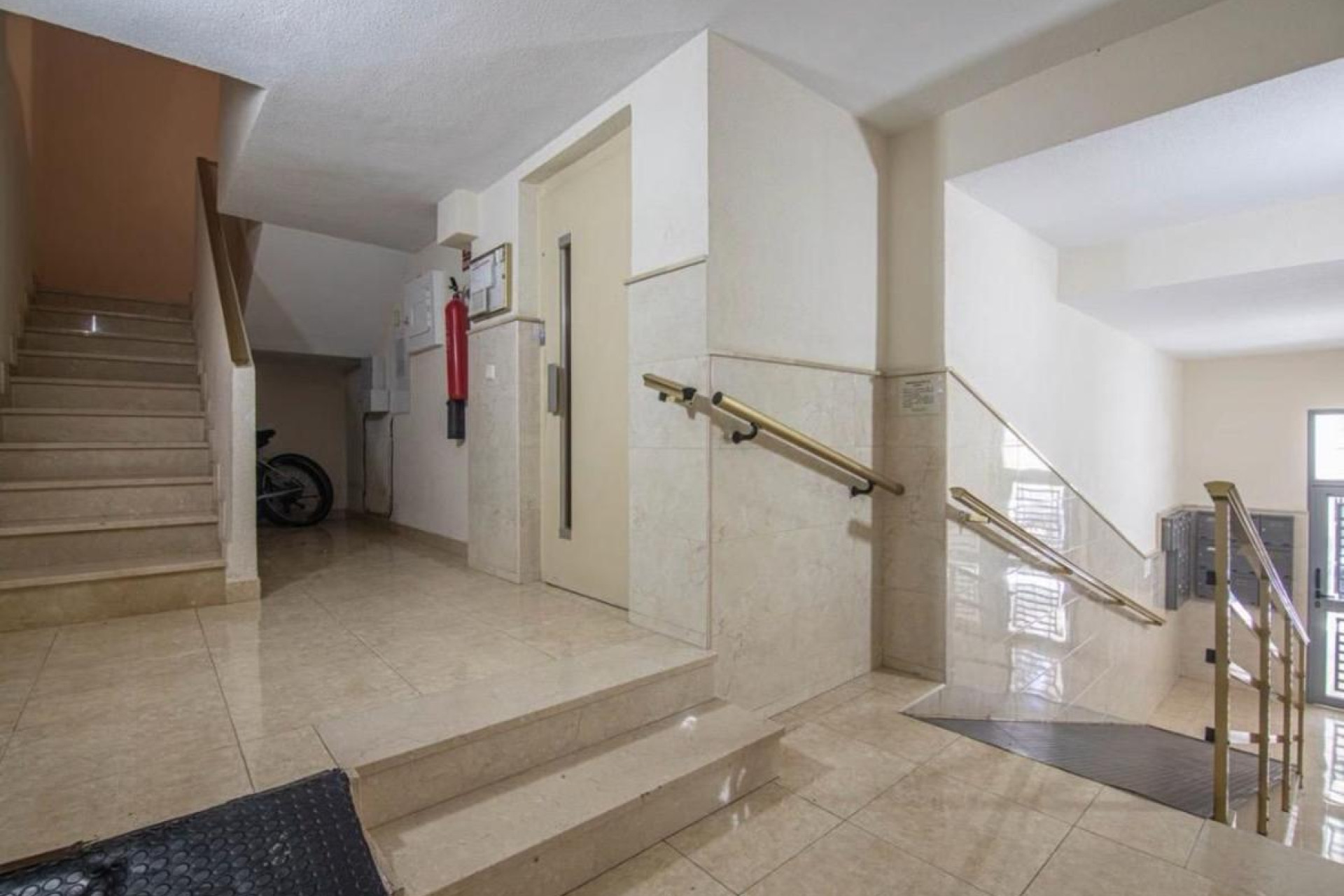 Herverkoop - Appartement  - El Campello