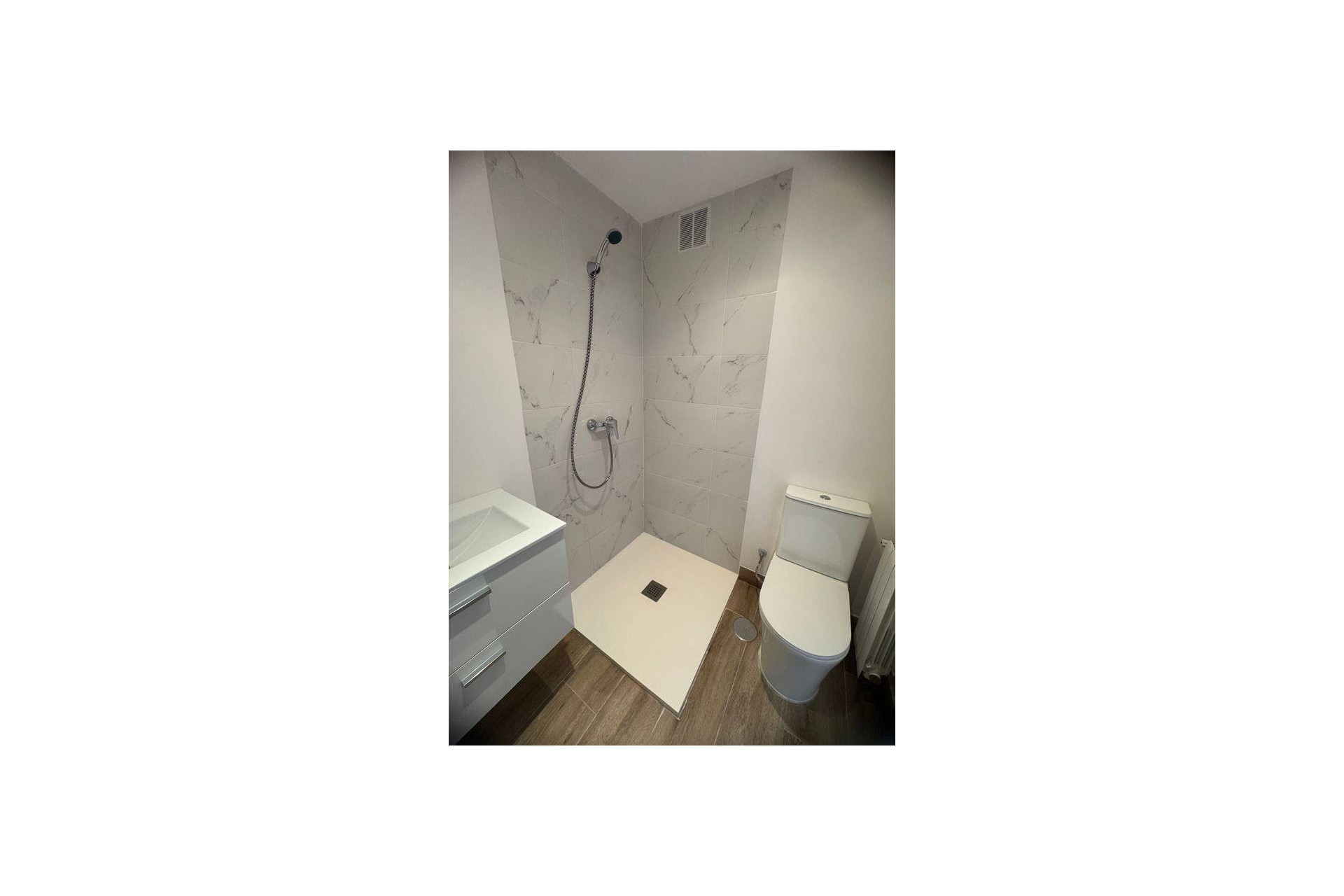 Herverkoop - Appartement  - Madrid - Barrio del Pilar